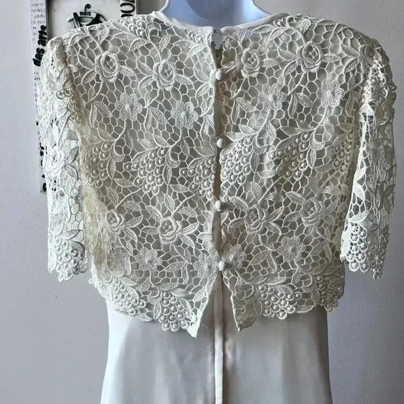 Miss Elliette Vintage Chiffon Lace Ivory Wedding Dress - Picture 6 of 14